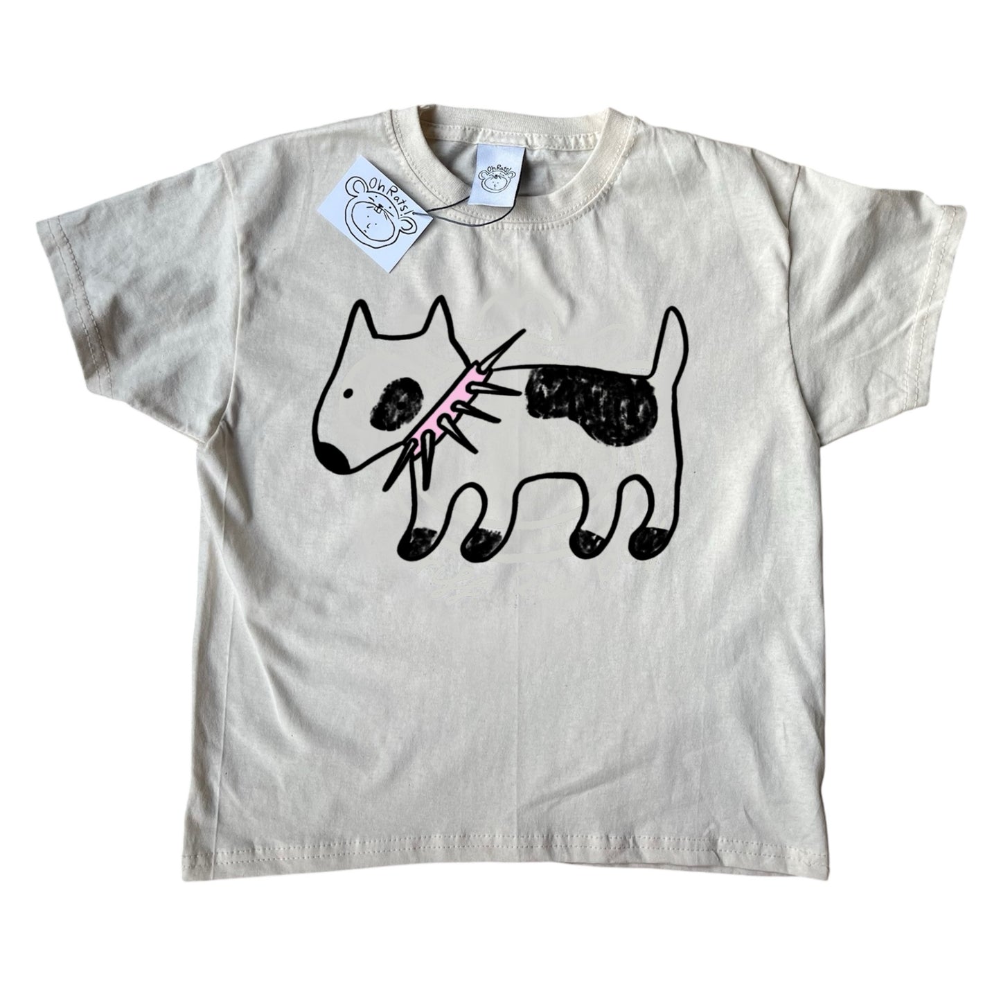 Spiky collar black dog on beige tee